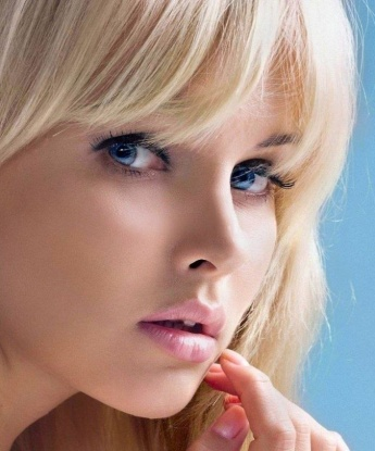 Алиса, 19 лет, 2 размер груди